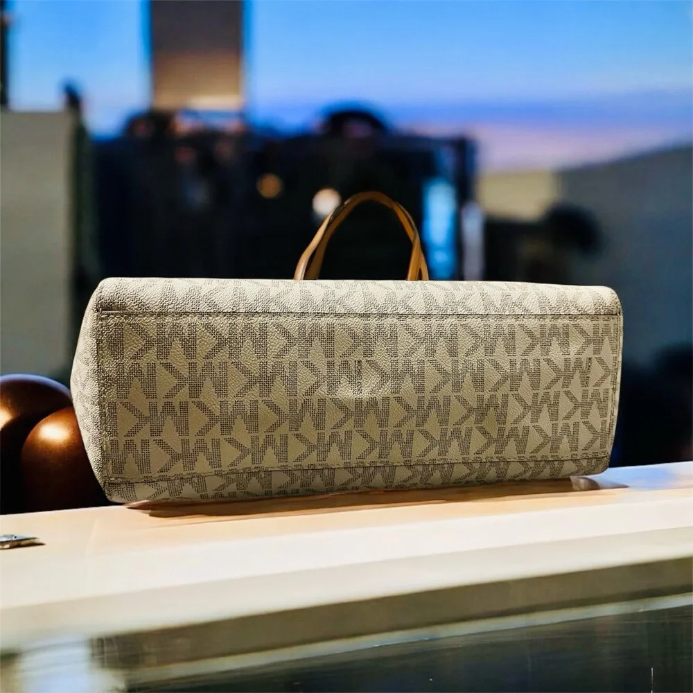 Michael Kors Signature White and Tan Tote - Picture 3 of 4